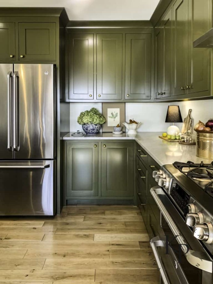 Lush And Lovely: Olive Green Kitchen Cabinets For A Stylish Upgrade